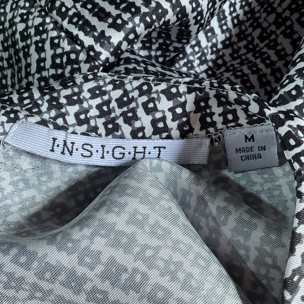Insight Black and White Striped-Hem Long Sleeve Top SZ - M - Picture 4 of 6